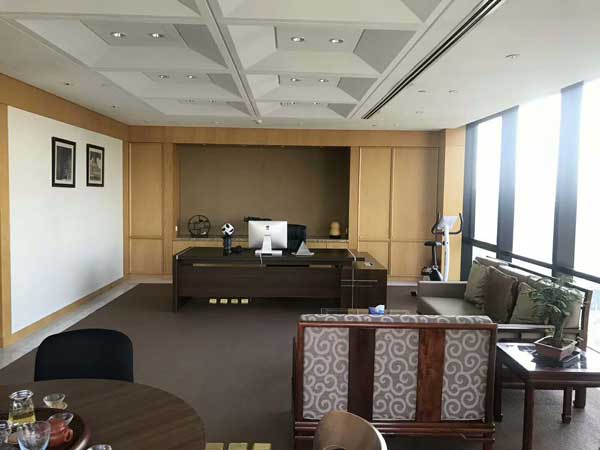 IFC大厦23层1730平米证券公司遗留办公室出租