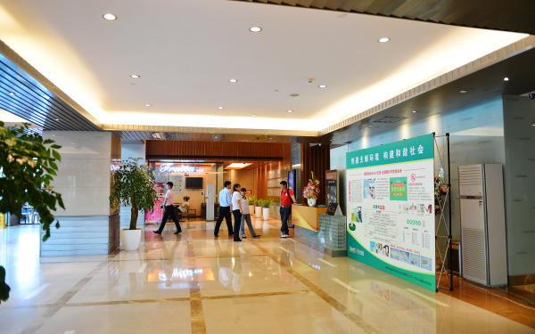 世茂大厦大堂实景