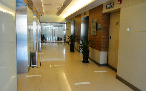 世茂大厦电梯厅实拍