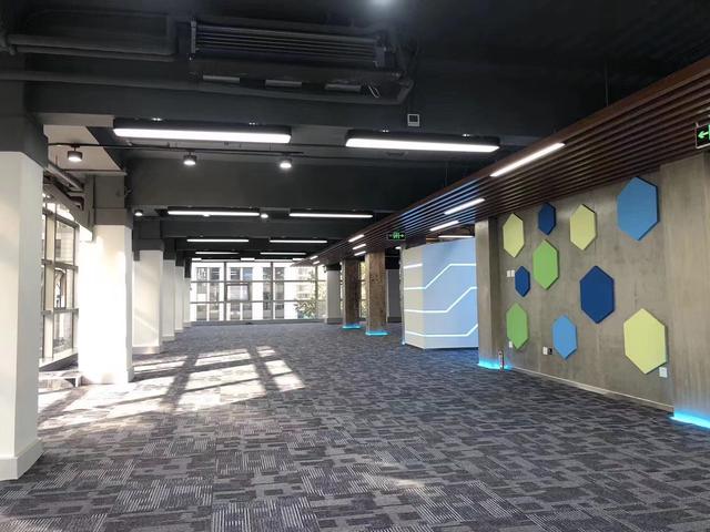 三里屯独栋办公楼