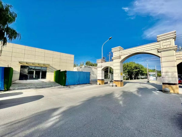 朝阳路临街大独栋商业楼3300平米，带500平米大院