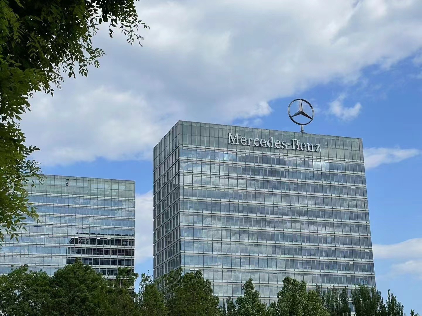 利星行广场外观图