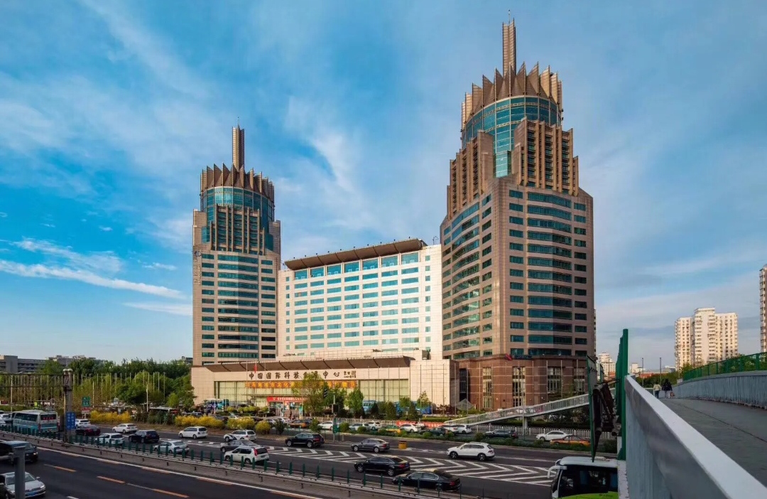 中国国际科技会展中心:健德门地铁口精装2065㎡整层办公室招租