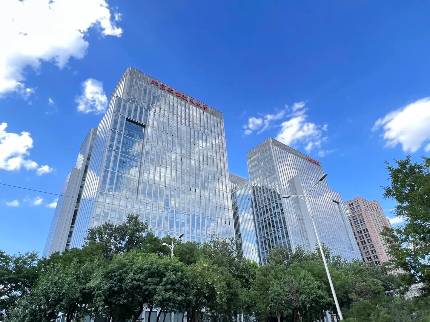 致真大厦外观图