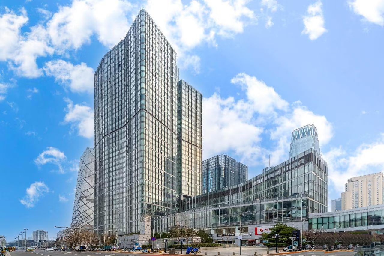 财富中心写字楼外观图