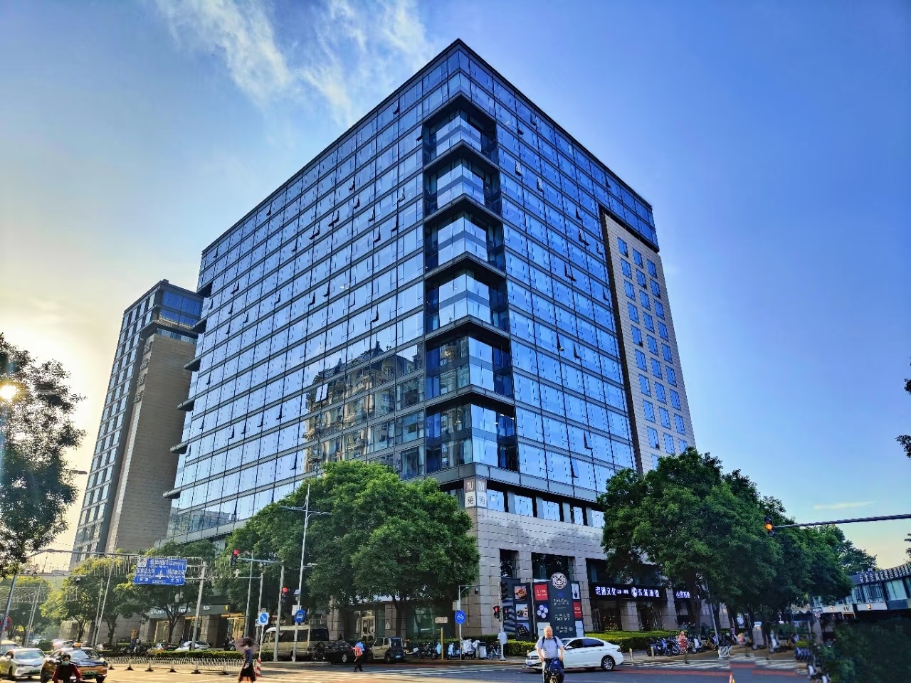 金宝大厦外观图