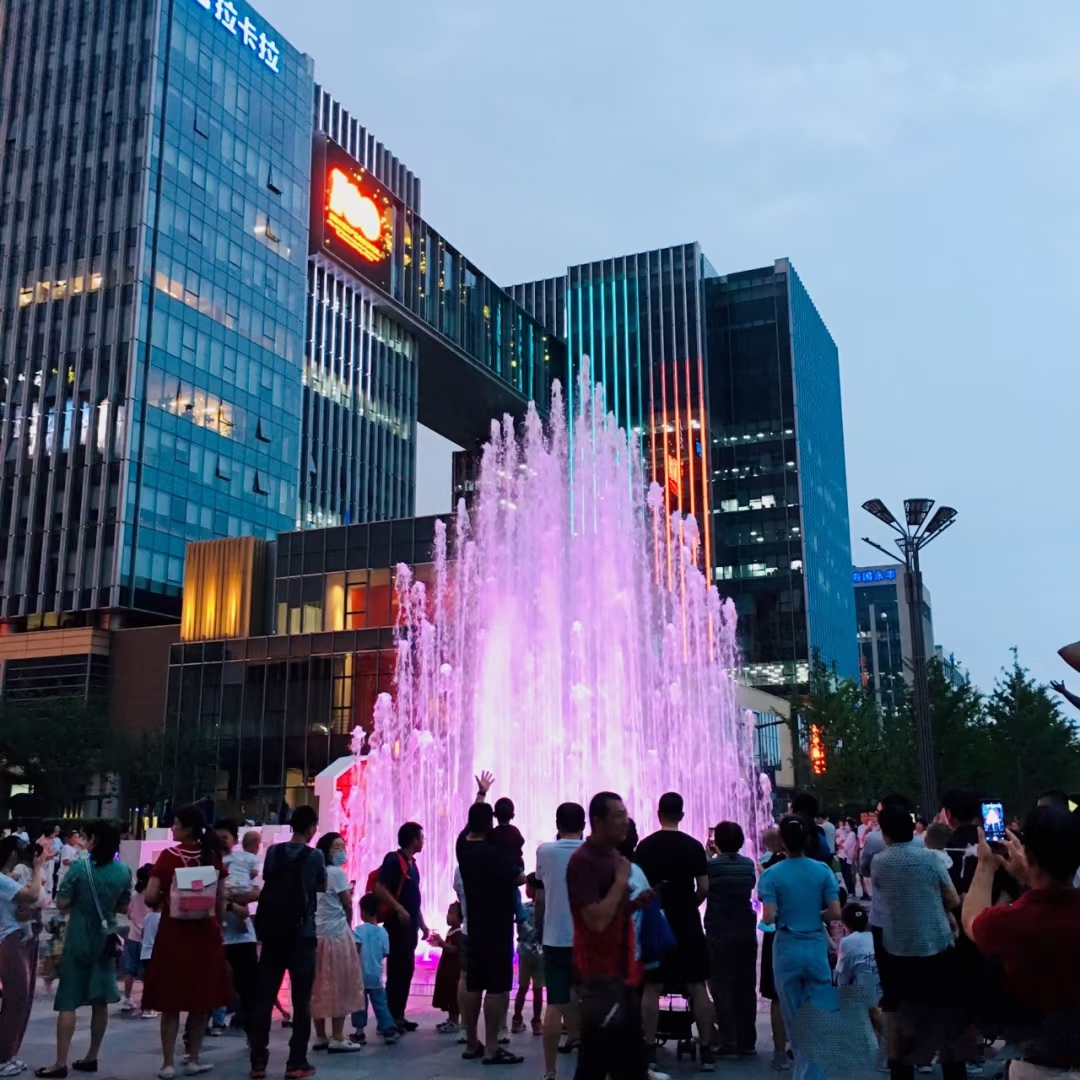 北京中关村一号：打工人的赛博乌托邦！咖啡×黑科技×摸鱼圣地