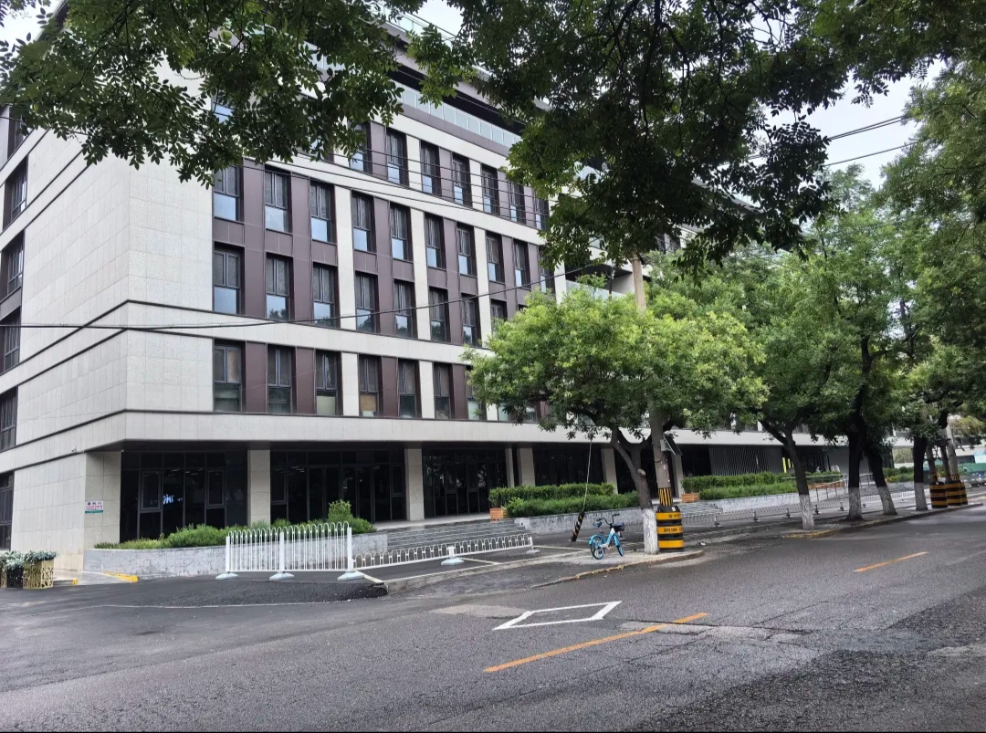 北京东二环写字楼独栋出售：央企总部环伺 800米直通天坛