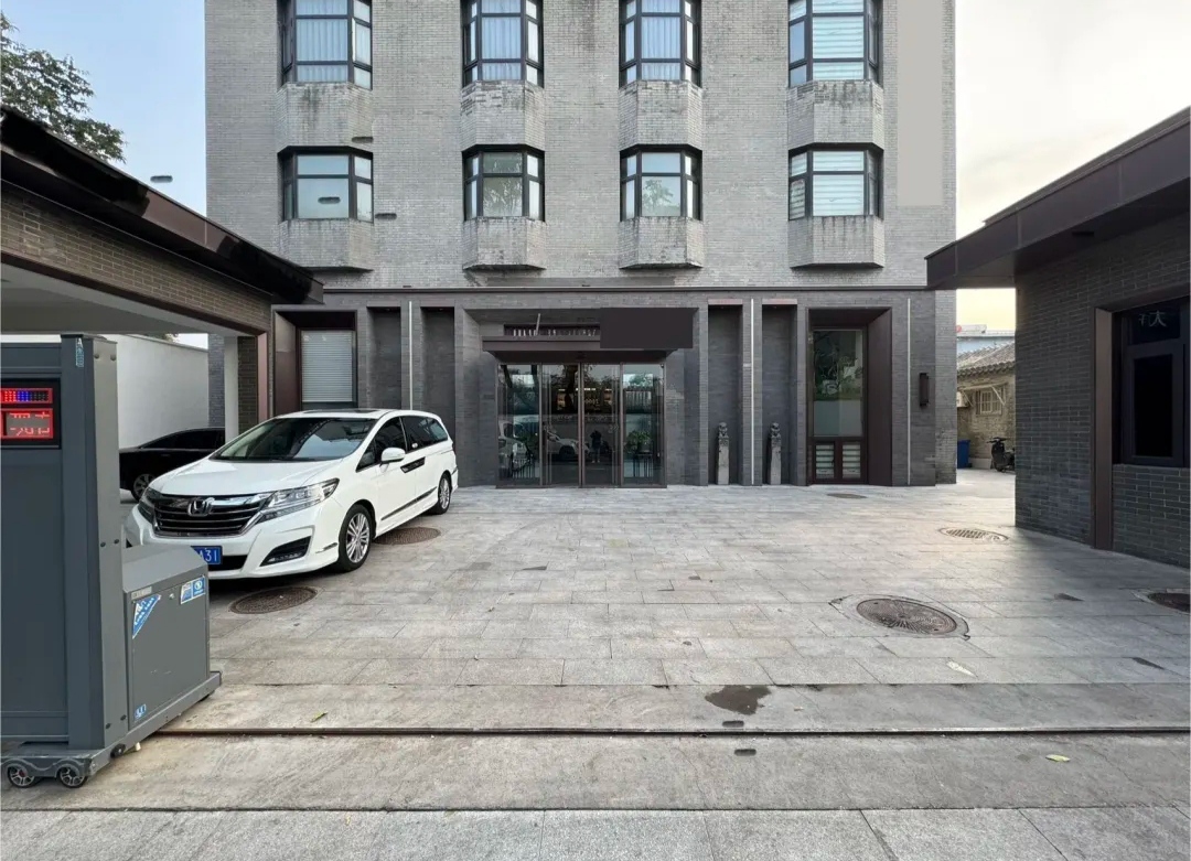 王府井独栋商业院落:可注册餐饮独楼,带院停车,专业厨房中央空调 王府井独栋商业院落:可注册餐饮独楼,带院停车,专业厨房中央空调