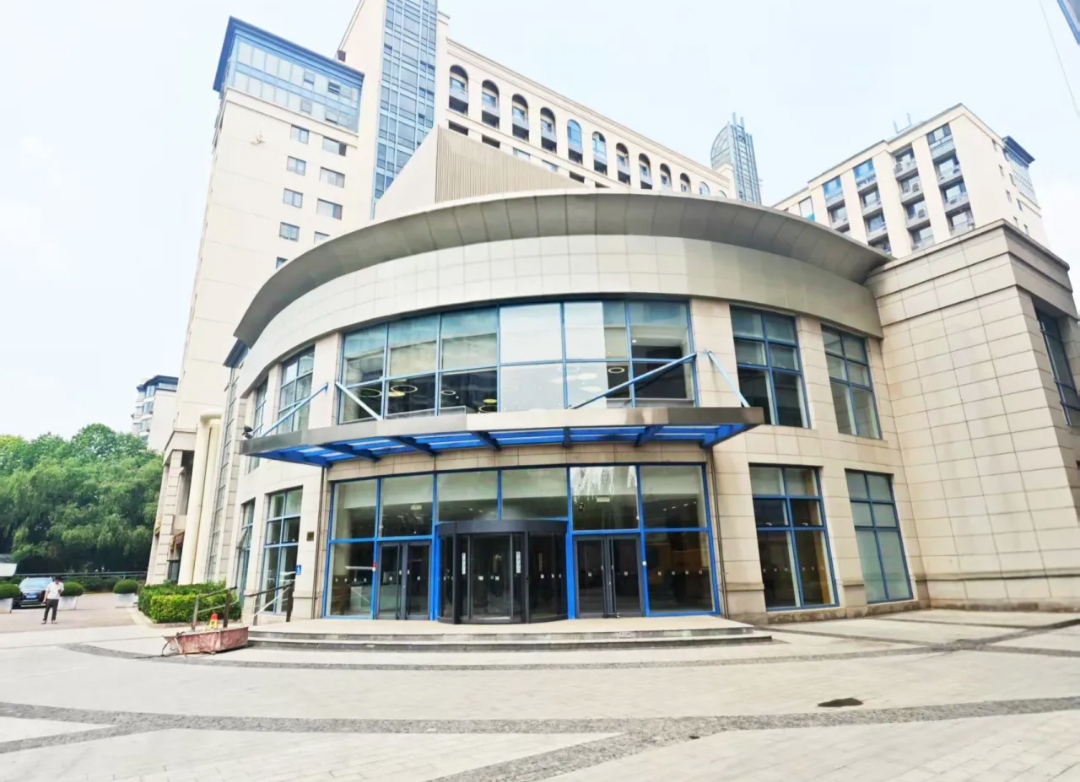 九龙山合生汇附近独栋办公楼6700㎡出租:双地铁+燃气入户