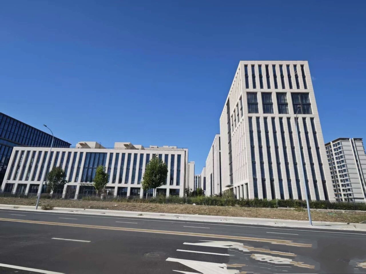 中国铁建智慧港:西红门核心区商办独栋租售,央企驻地+生态办公