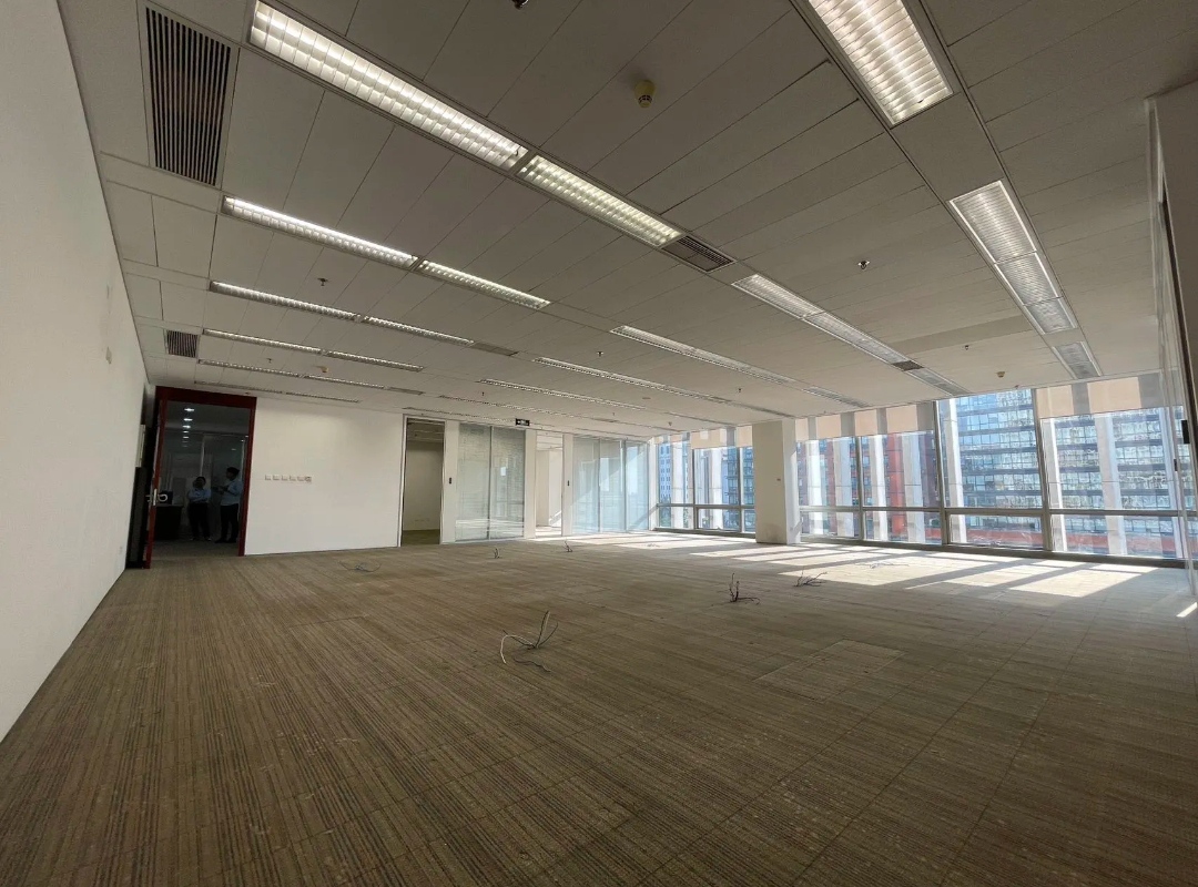新保利大厦:东四十条地铁口1071平米豪装办公室出租,拎包入住 新保利大厦:东四十条地铁口1071平米豪装办公室出租,拎包入住