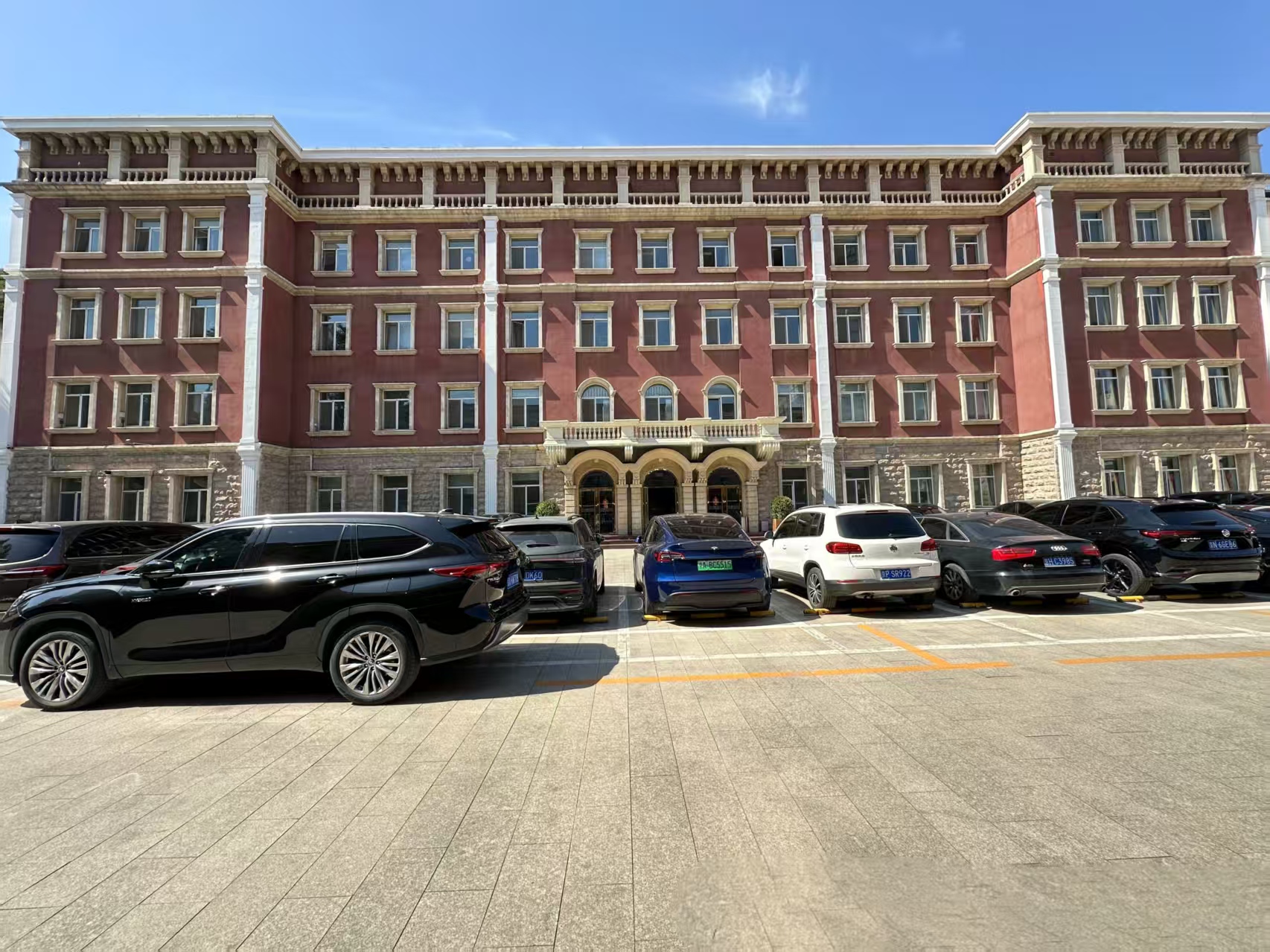 广安门压轴级独栋办公楼:西二环5021㎡带院+食堂,地铁双线交汇