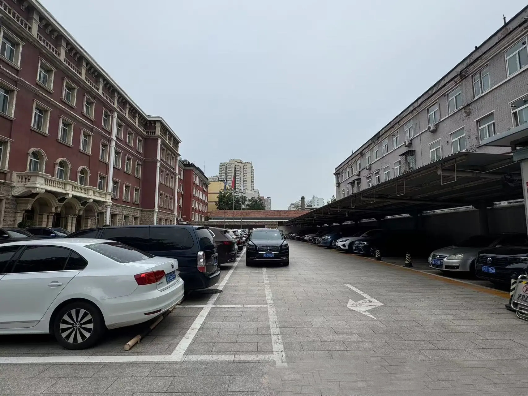 广安门压轴级独栋办公楼:西二环5021㎡带院+食堂,地铁双线交汇