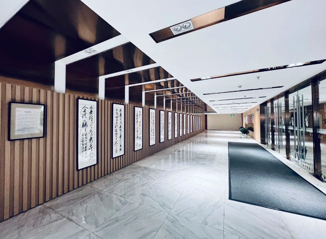 中钢国际广场招租:抢占中关村核心2218.89㎡高区办公空间