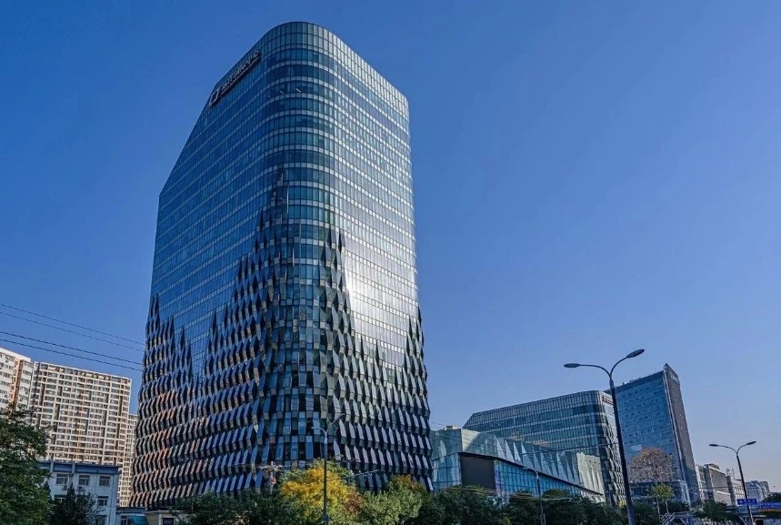 探秘远洋国际中心西向精装办公室丨高品质办公环境写字楼的理想之选