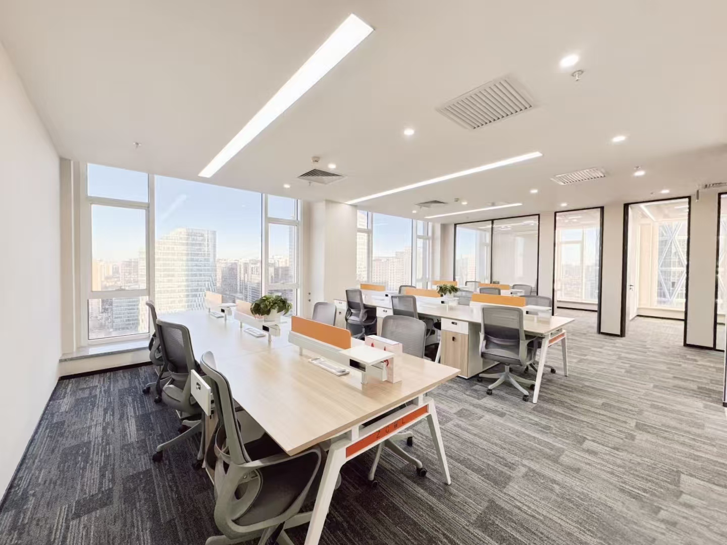 慈云寺桥嘉泰国际大厦A座2116室整层出租:特价5.2元,拎包入住!