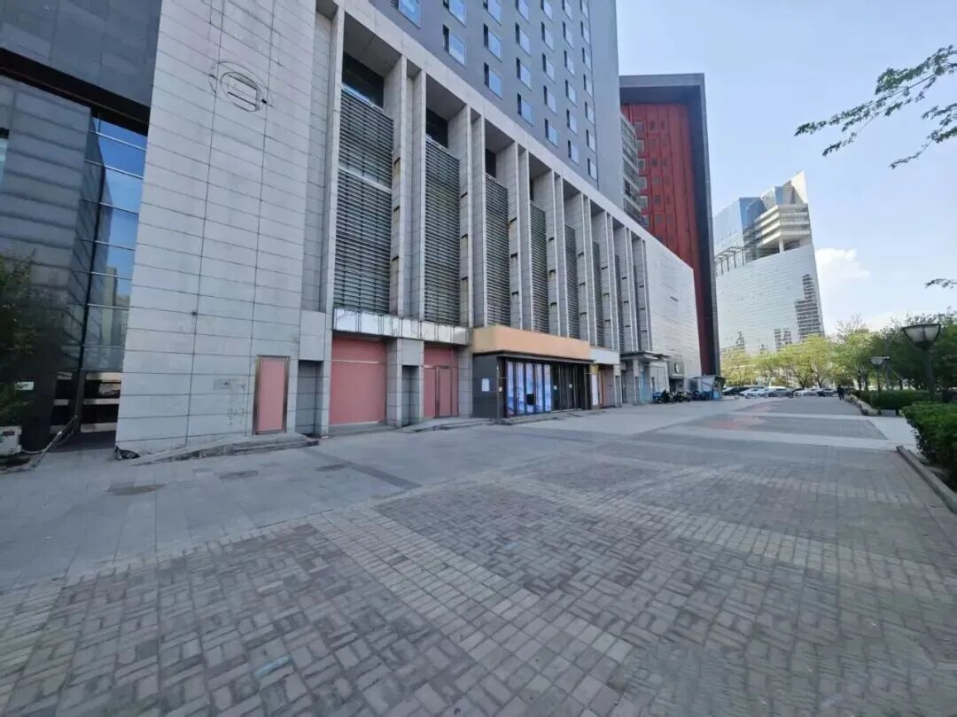 三元桥国展附近商业裙楼15397㎡整栋急售,燃气入户+93%使用率