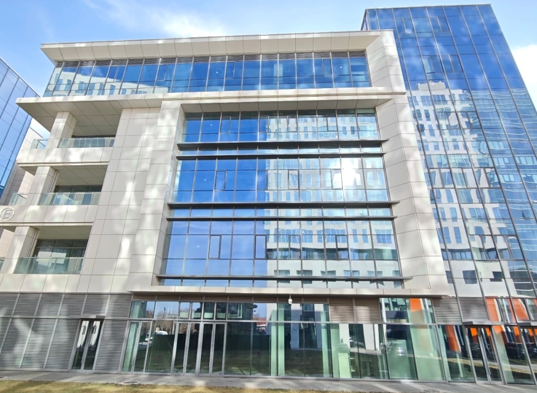 朝阳独栋办公写字楼:地铁15号线直达带露台可冠名LOGO