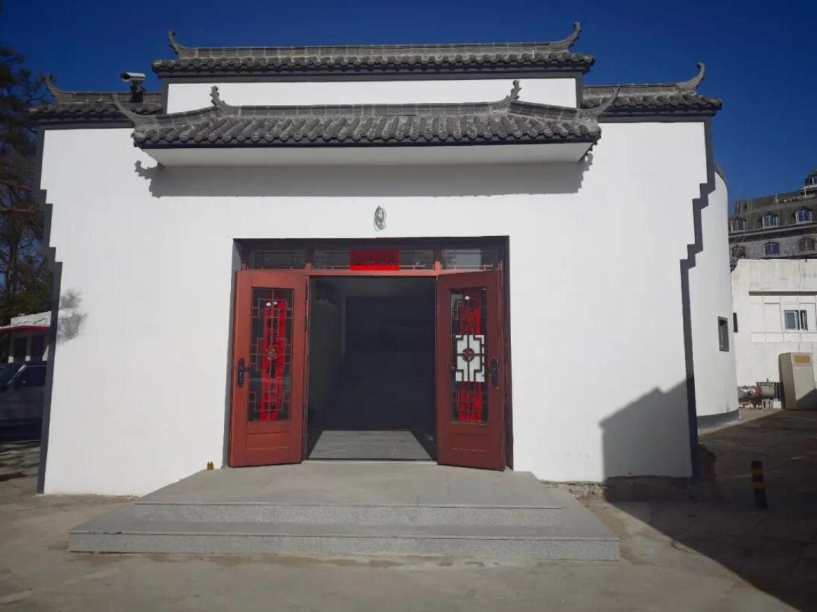 西直门独栋｜方圆大厦旁，550㎡精装带院，层高4.2米，配内部停车场，4.5元/㎡/天，即租即用！