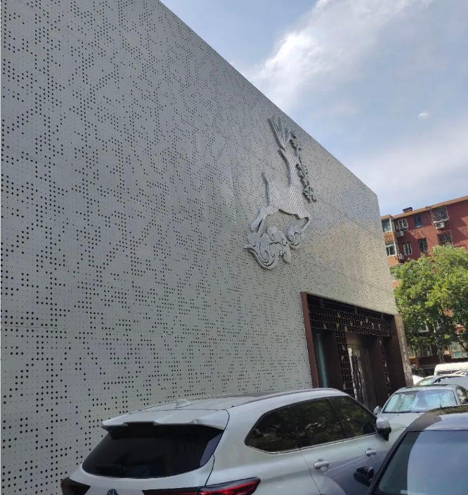 车公庄临街独栋｜1779㎡三层全新装修，带燃气+餐饮执照+车位，可会所/饭店/办公，7元/㎡/天，火爆招商！
