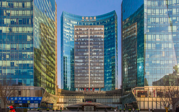 北京安联大厦正门图